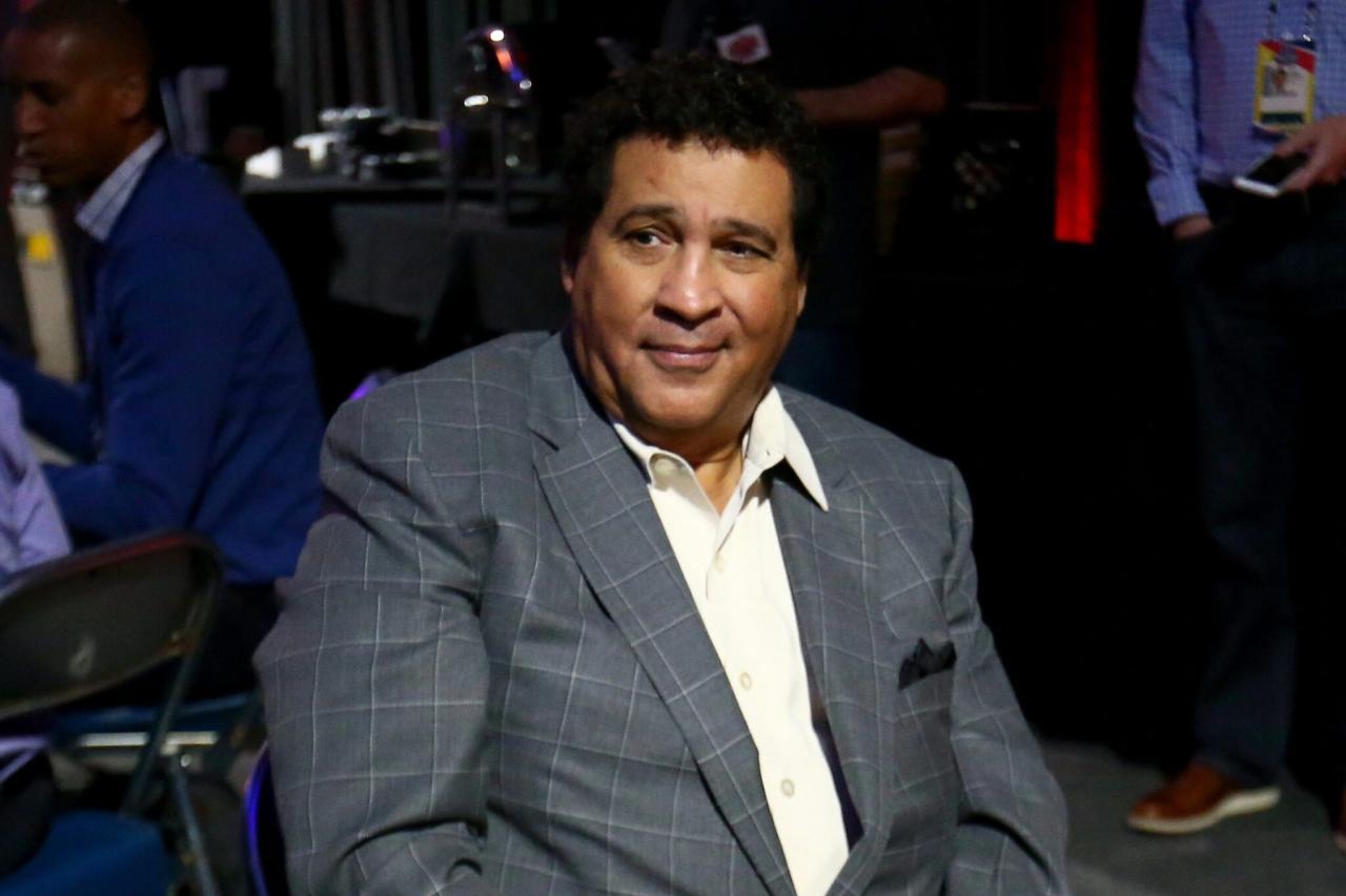 Gumbel greg cbs sports through years caption kee allen broadcasting reserved rights 2004 inc copyright